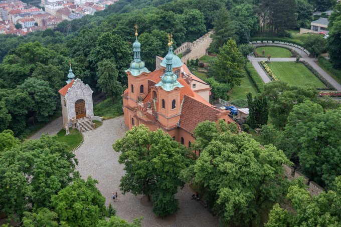 Tarasy i park przy zamku Książ